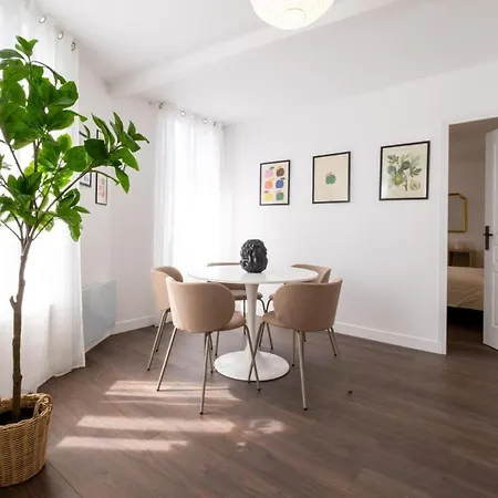 Spacious Designer Duplex 9 Guests Fully Renovated * Châtillon