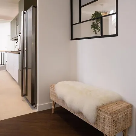 Spacious Designer Duplex 9 Guests Fully Renovated Apartament *