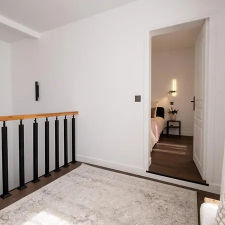 Apartament Spacious Designer Duplex 9 Guests Fully Renovated *